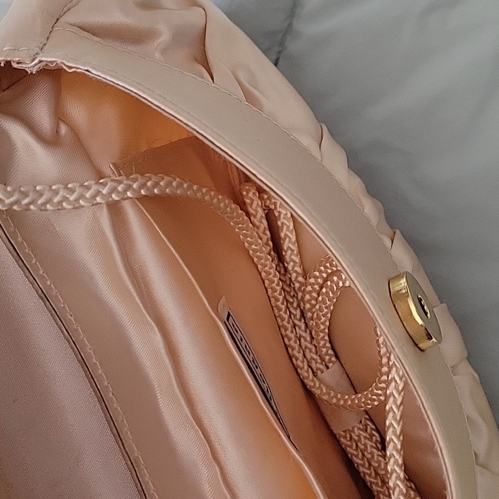 4 ASSORTMENTS OR EVENING BAGS - Picture 9 of 16